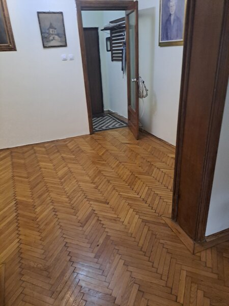 Semicentral, zona Foisor
